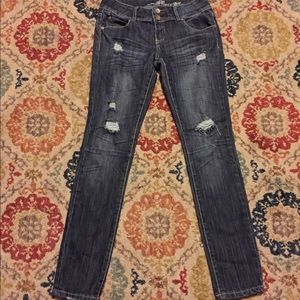 Almost Famous Size 9